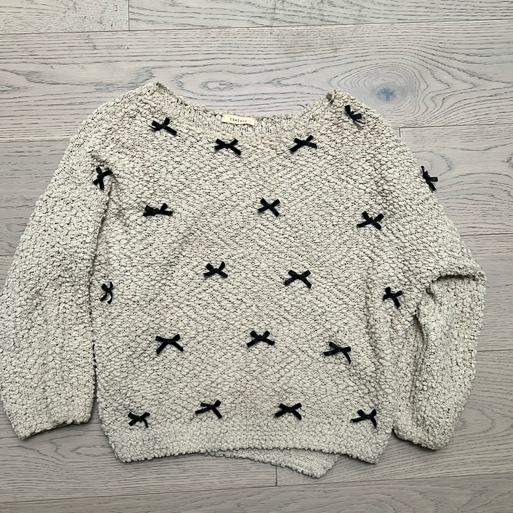 Bow sweater